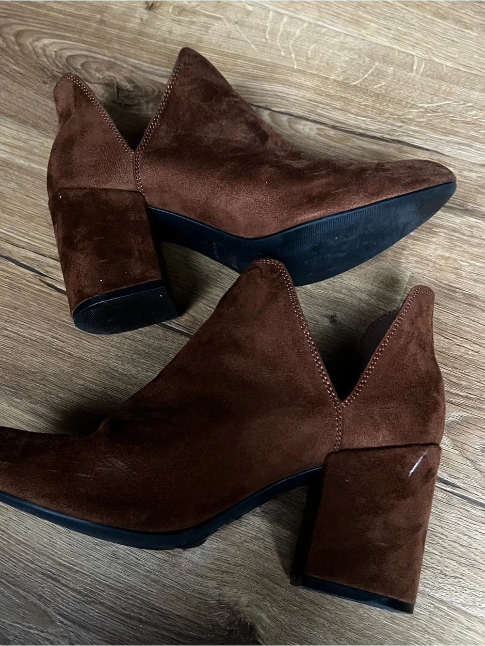 BAMBOO Brown Suede Pointed Toe Ankle Booties – Women’s Size 8